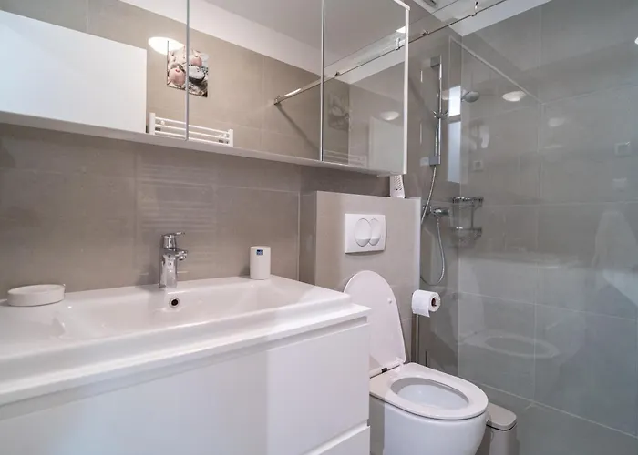 Wing 77 By Belmont Realty 자다르